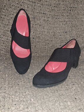 PAS DE ROUGE-Black Suede Elastic Mary Janes-Ultralight-Sz 38.5/8-Excellent